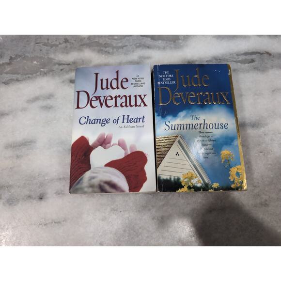 Jude Deveraux Paperback Novel Bundle: Change of Heart & The‎ Summerhouse - Picture 2 of 10